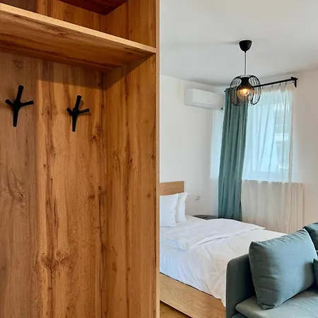 No 305 Lebada Apartment