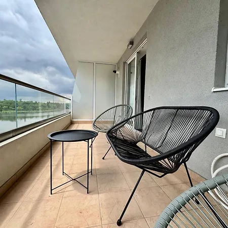 No 305 Lebada Bucharest