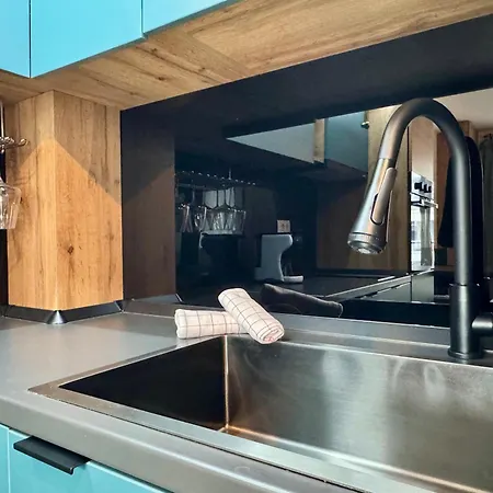 Apartment No 305 Lebada