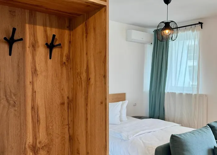 No 305 Lebada Apartment